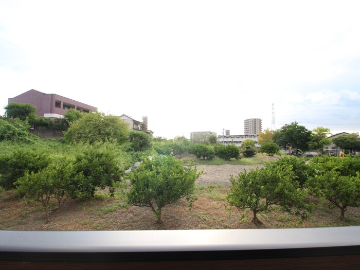 物件内観写真22　(室内からの展望)