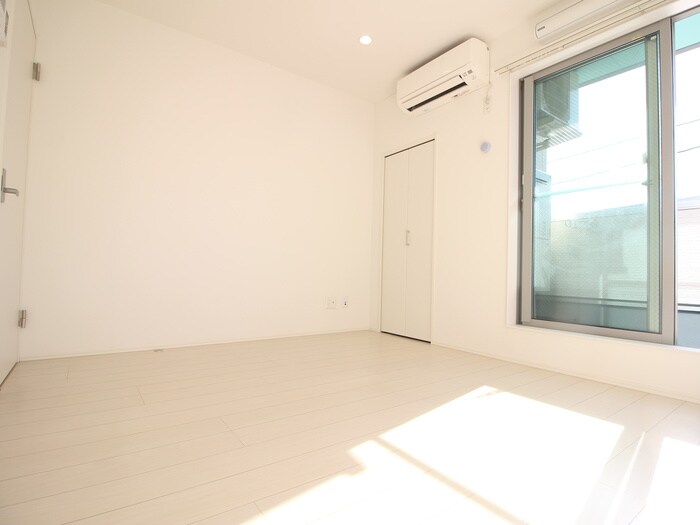 物件内観写真9　(居室)