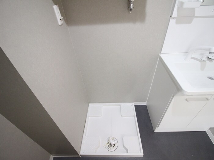 物件内観写真15　(洗濯機置場)