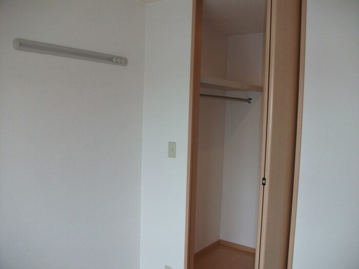 物件内観写真10　(収納)