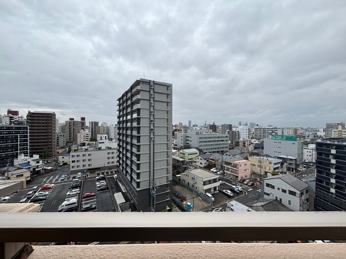 物件内観写真11　(室内からの展望)