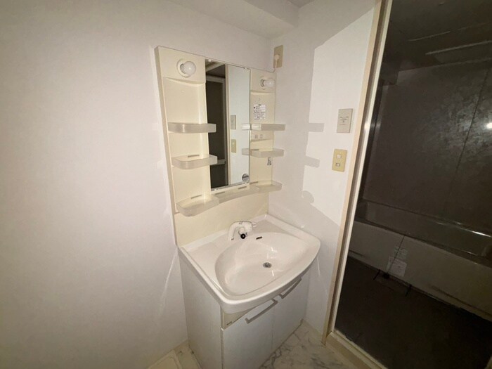 物件内観写真12　(洗面)