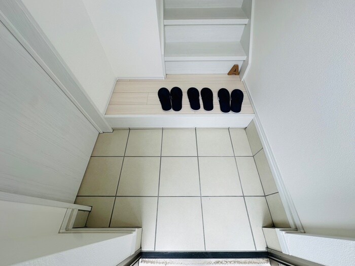 物件内観写真14　(玄関)