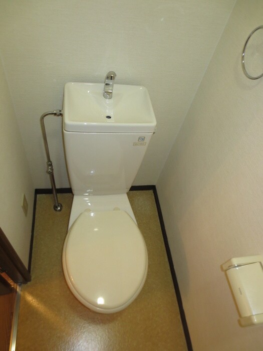 物件内観写真15　(トイレ)