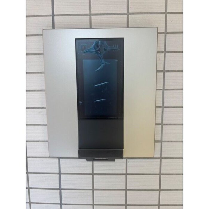 物件外観写真4　(エントランス部分)