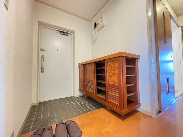 物件内観写真21　(玄関)