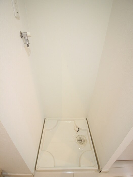 物件内観写真14　(洗濯機置場)