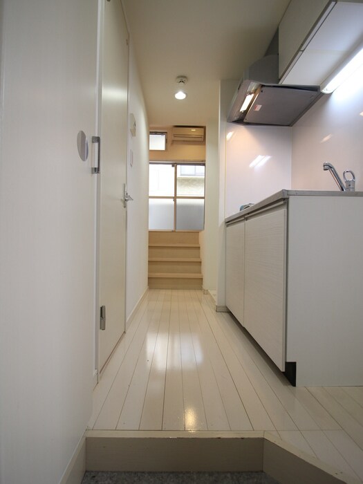 物件内観写真17　(廊下)