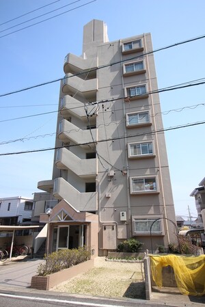 マンション善六外観写真