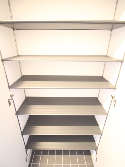 物件内観写真6　(靴箱)