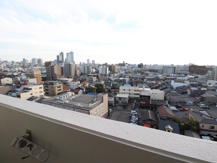 物件内観写真17　(室内からの展望)