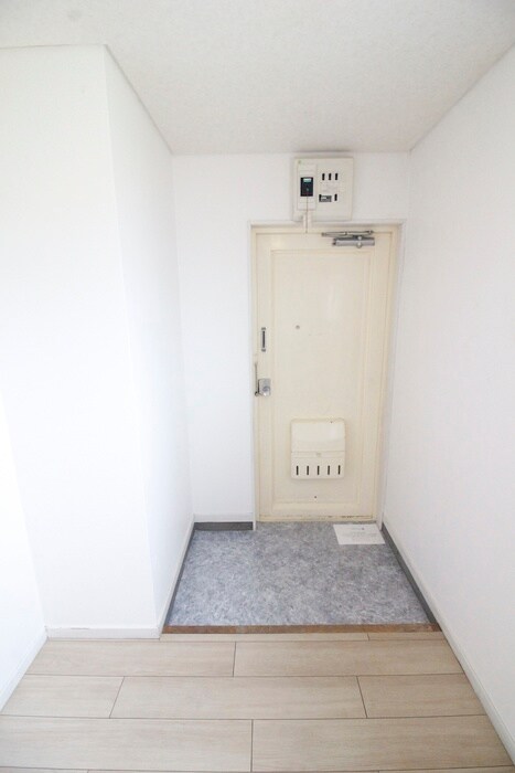 物件内観写真15　(玄関)