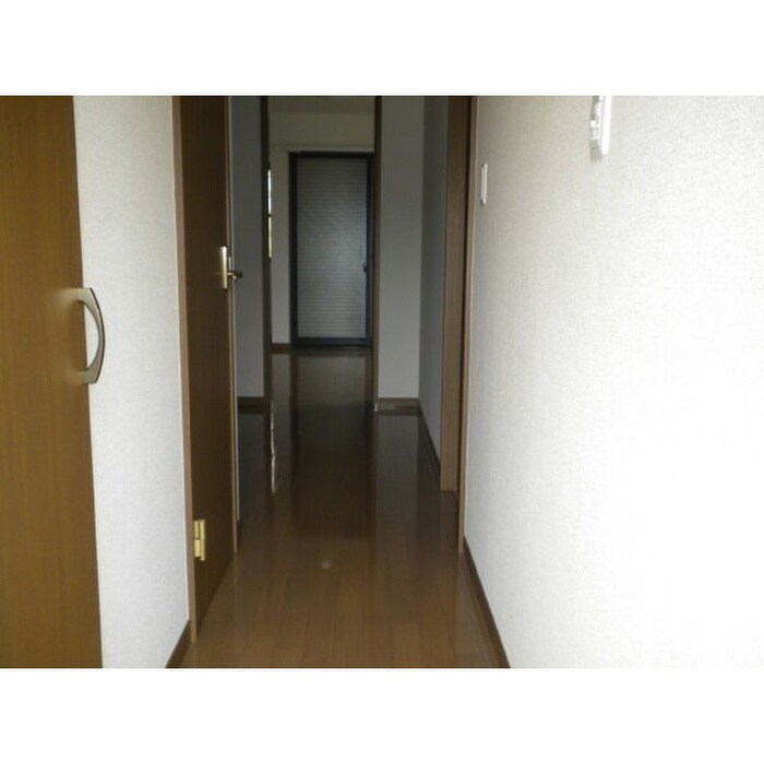 物件内観写真14　(廊下)