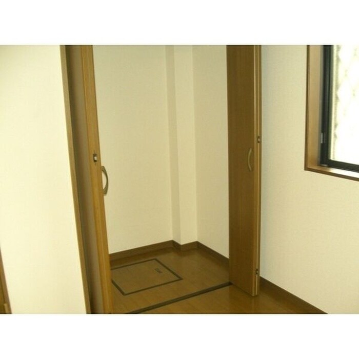 物件内観写真16　(収納)