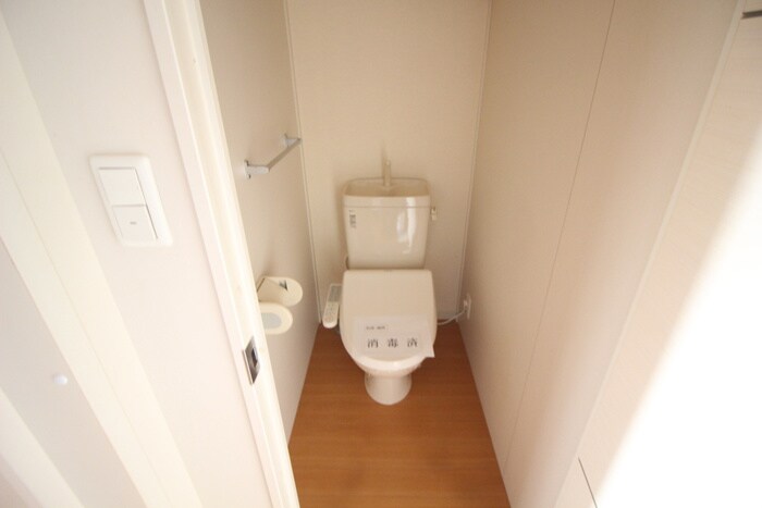 物件内観写真10　(トイレ)