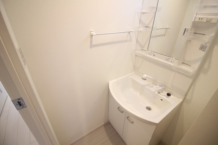 物件内観写真12　(洗面)