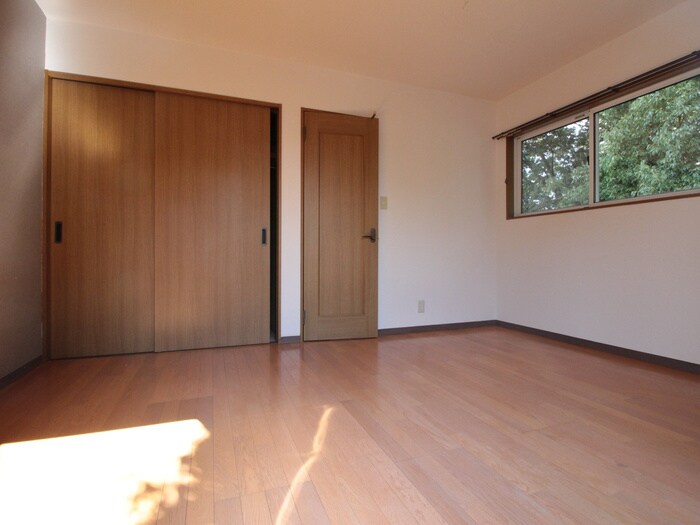 物件内観写真6　(居室)