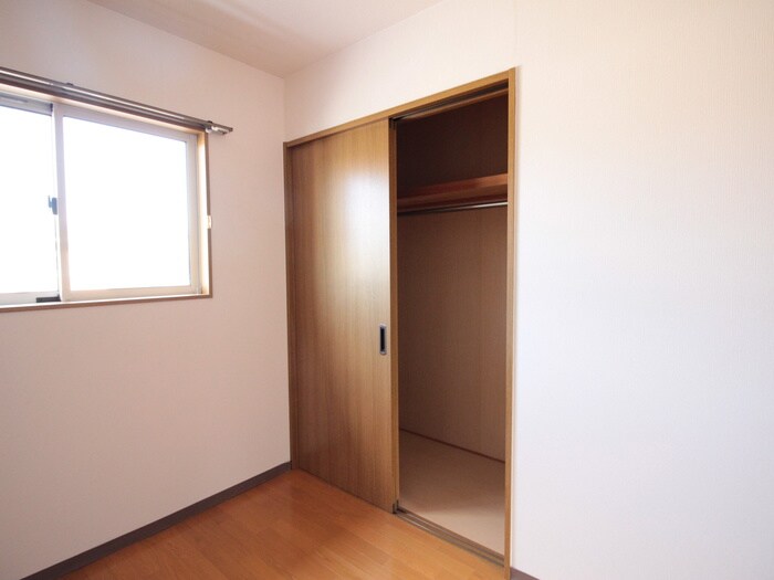 物件内観写真15　(収納)