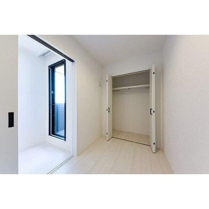 物件内観写真4　(収納)