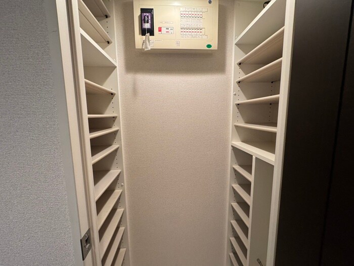 物件内観写真16　(靴箱)