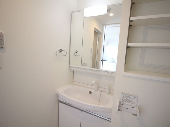 物件内観写真12　(洗面)