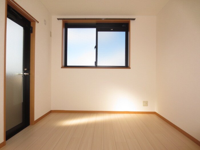 物件内観写真10　(居室)