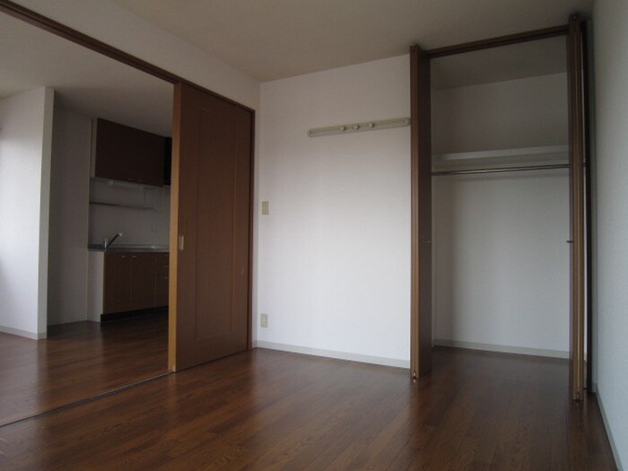 物件内観写真6　(居室)