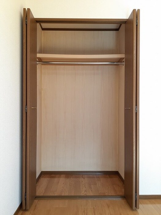 物件内観写真6　(収納)