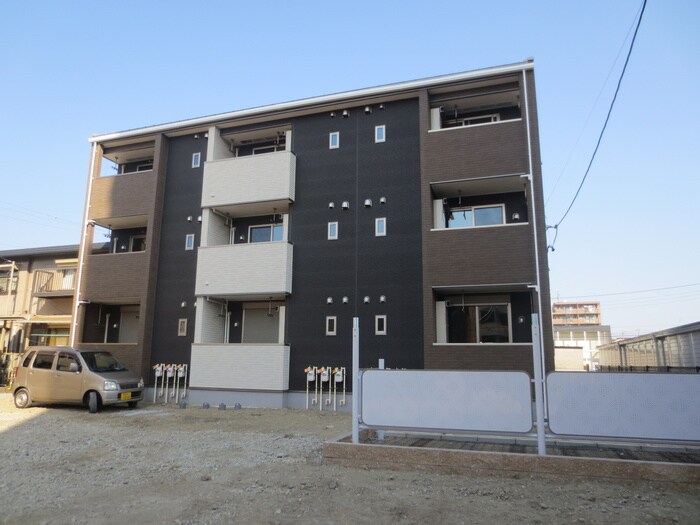 物件外観写真2　(外観写真)