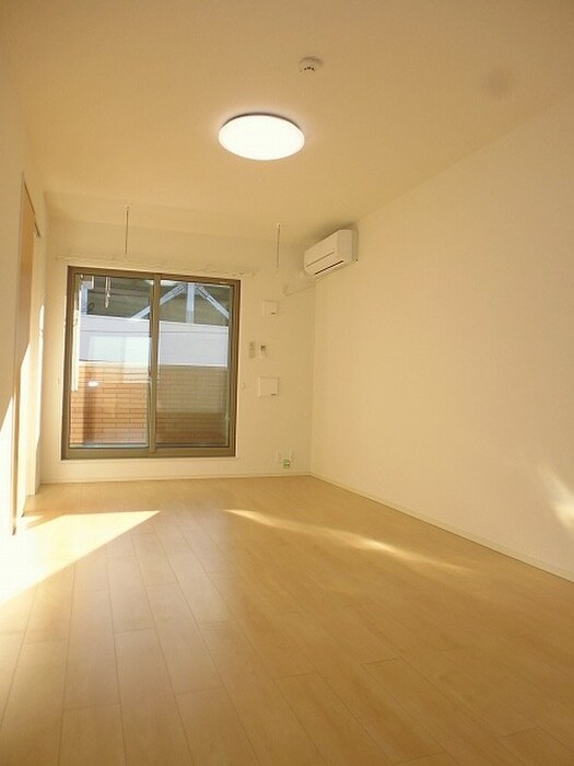 物件内観写真4　(居室)