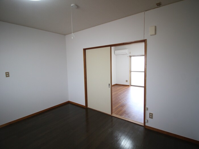 物件内観写真9　(居室)
