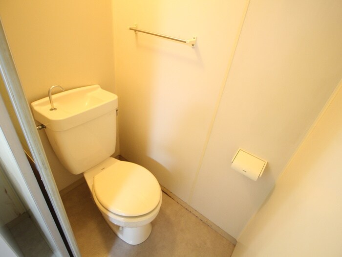 物件内観写真16　(トイレ)