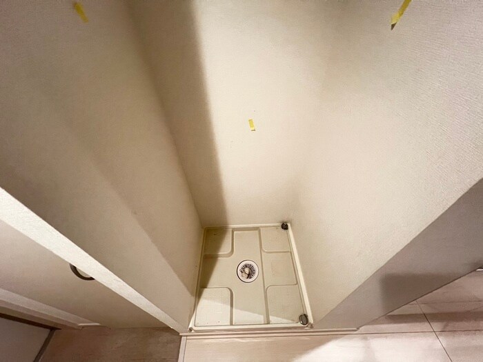 物件内観写真12　(洗濯機置場)