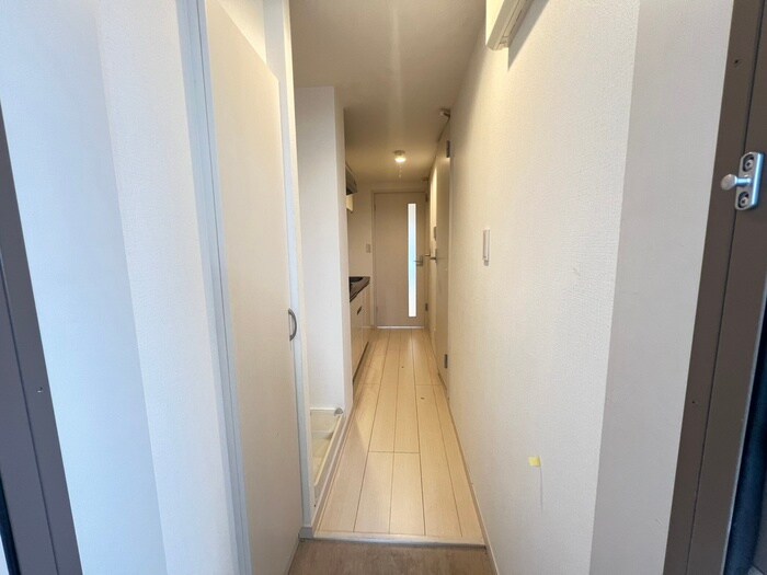 物件内観写真16　(廊下)
