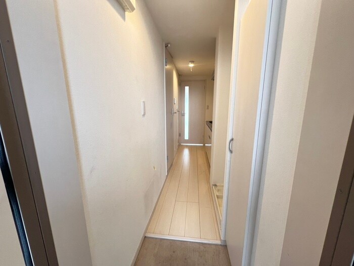 物件内観写真16　(廊下)