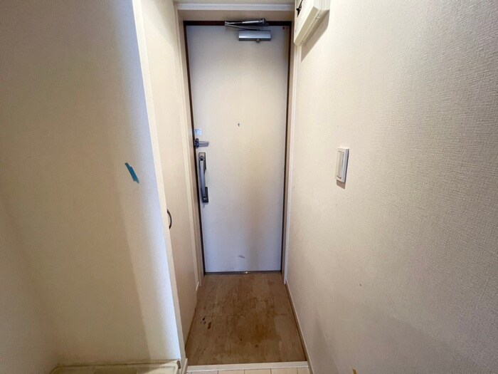 物件内観写真17　(玄関)