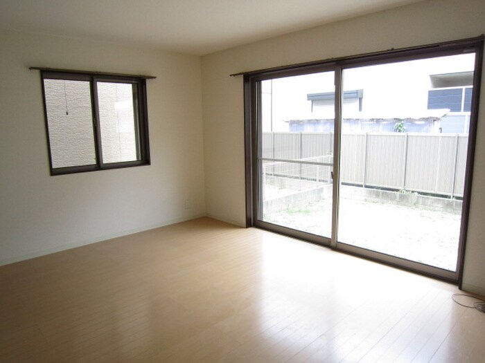 物件内観写真7　(居室)