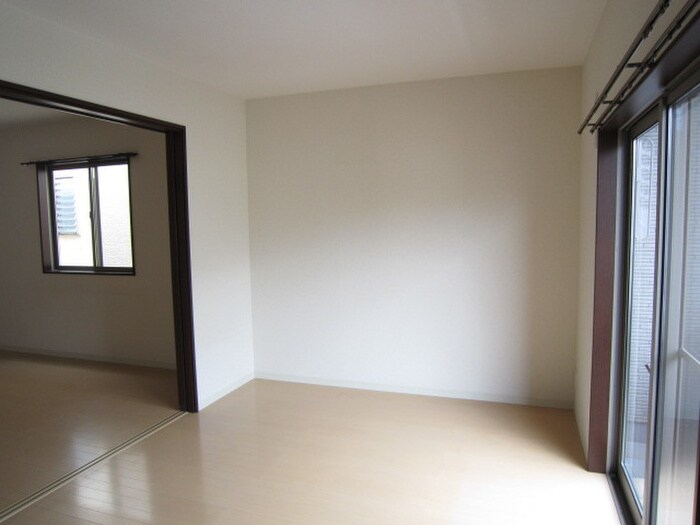 物件内観写真10　(居室)