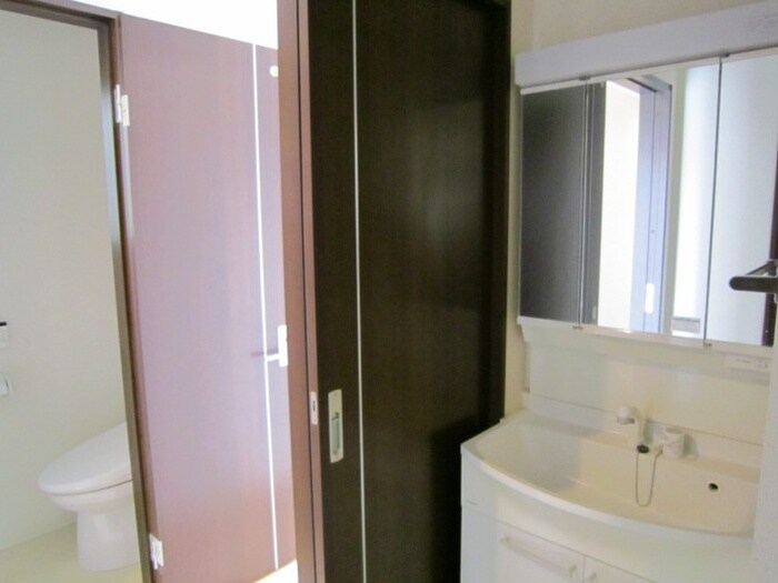 物件内観写真13　(洗面)