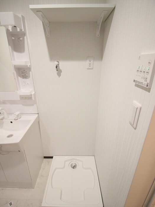 物件内観写真21　(洗濯機置場)