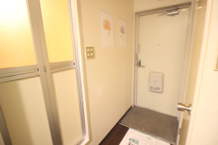 物件内観写真15　(玄関)
