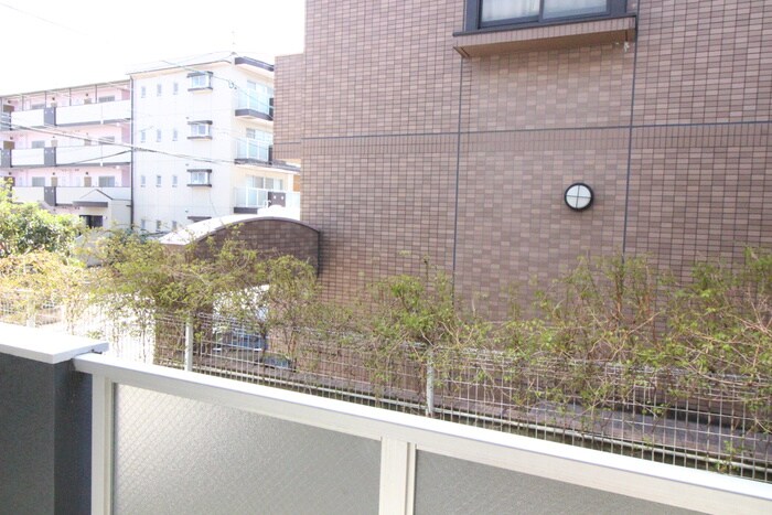 物件内観写真16　(室内からの展望)