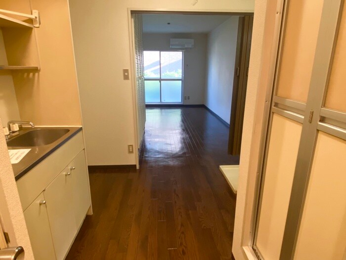 物件内観写真20　(廊下)