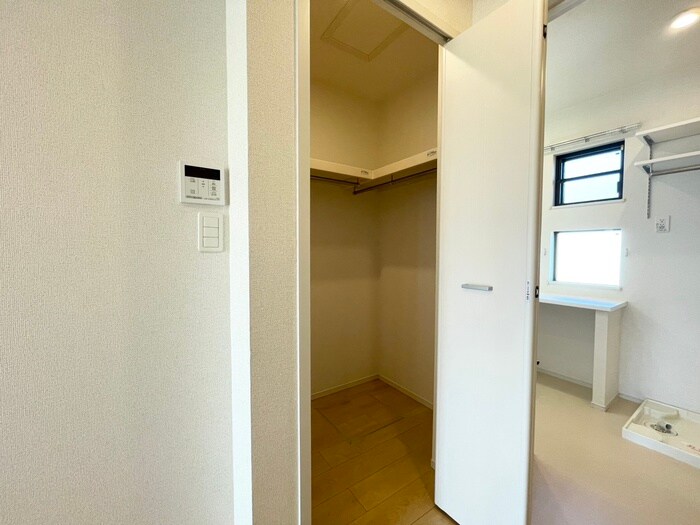 物件内観写真7　(収納)