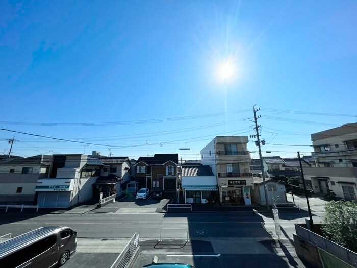 物件内観写真9　(室内からの展望)