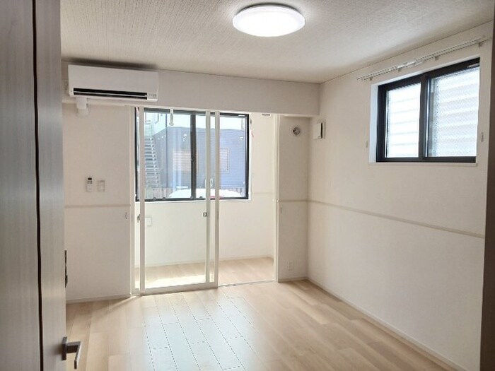 物件内観写真10　(居室)