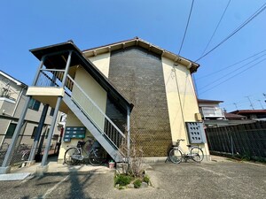 ひよこ荘外観写真