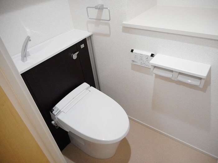 物件内観写真14　(トイレ)