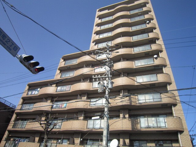 イーストリバージュの外観写真