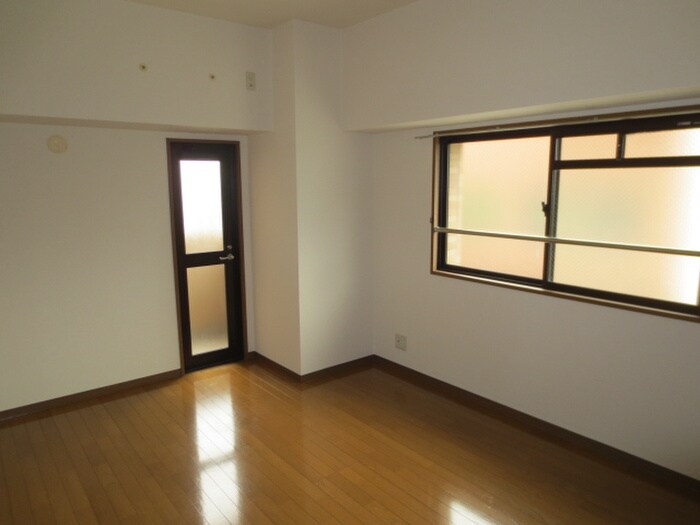 イーストリバージュの居室